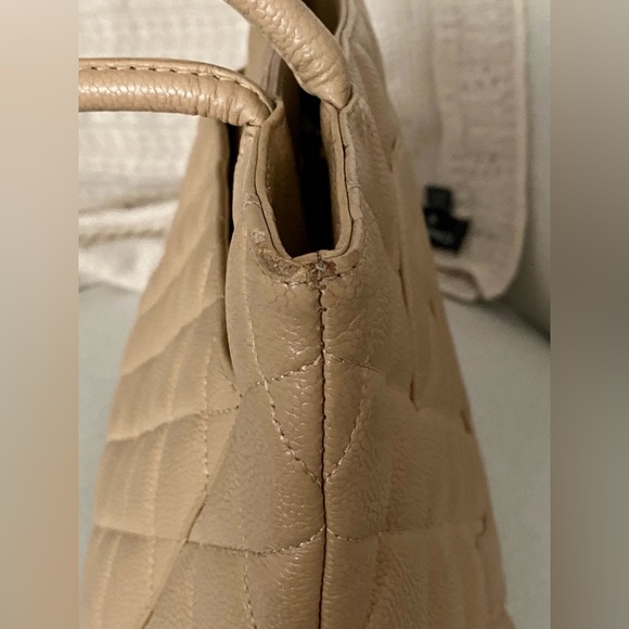 Chanel Classic Gold Medallion CC Logo Quilted Caviar Tote Bag Beige - Picture 12 of 16